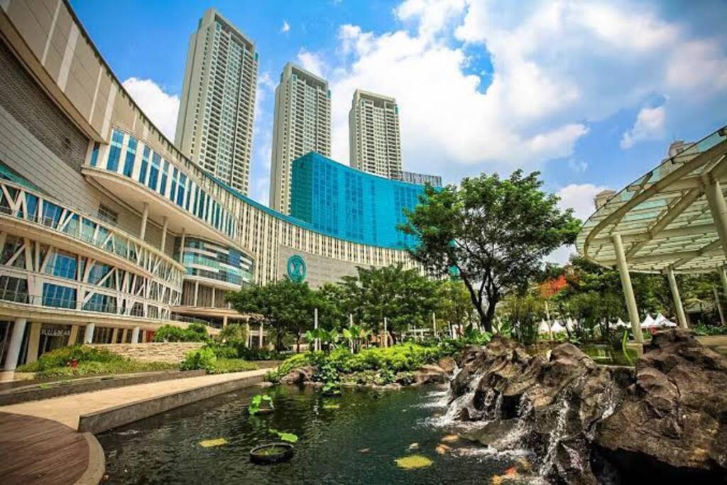 Newly Renovated 2br And Direct Mall Access Appartement *